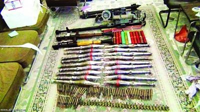 ضبط كمية من الأسلحة والذخائر في شقة سكنية بالعريش