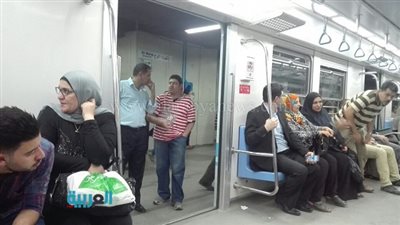 استئناف سير قطارات المترو بخط 