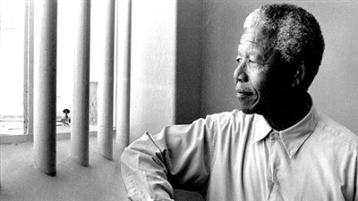 جاسوس أمريكي يعترف بتورطه في اعتقال مانديلا!