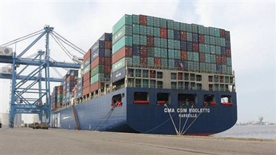 وصول 15 ألف طن بوتاجاز وزيوت نخيل لموانئ السويس