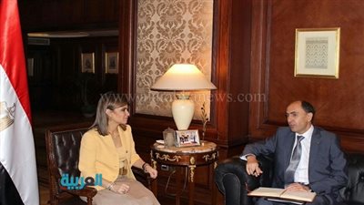 وزيرة التعاون الدولي تناقش المشروعات التنموية مع شبكة 