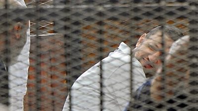 باسم عودة يحتضن ابنته بـ