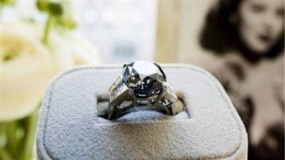 شرطة السياحة تعيد خاتم ألماظ لنجلة مسئول سوداني بعد سرقته بالجيزة