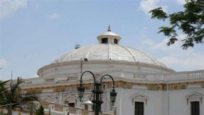 لجنة الصناعة بـ