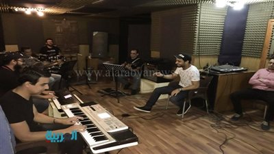 أحمد جمال في البروفة من داخل الاستوديو