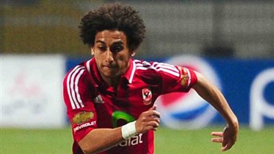 حسين السيد يفاجئ بعثة الأهلي في الإمارات