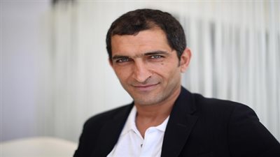 عمرو واكد يدعم صناع فيلم 