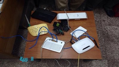 ضبط شبكة لتوزيع الإنترنت بدون تصريح بالبحر الأحمر 