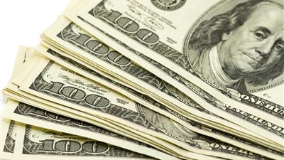 الدولار يسجل 8.83 جنيه.. واليورو بـ9.89