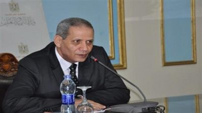 وزير التعليم يستبعد ملاحظين من امتحانات الدبلومات بالجيزة 