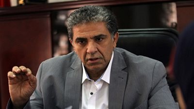 وزير البيئة: فائدة 5% فقط على سيارات السيرفيس الجديدة