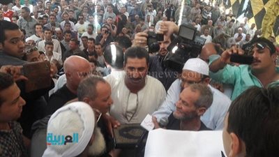 بالصور.. الكفن ينهي خصومة بين أبناء عائلة أتاتة حباريق في الجيزة