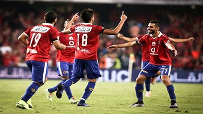 شاهد.. لاعب الأهلي السابق يهاجم فرحة لاعبي الأحمر في مباراة روما