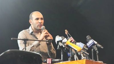 مخرج فيلم اشتباك: 