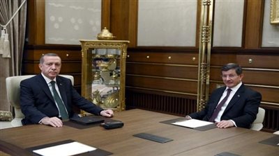 أردوغان يقبل استقالة رئيس الوزراء داود أوغلو