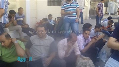 معلمو التظلمات ينظمون وقفة احتجاجية لعدم تعيينهم حتى الآن