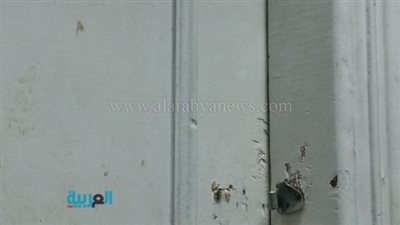 لجنة تقتحم غرفة 