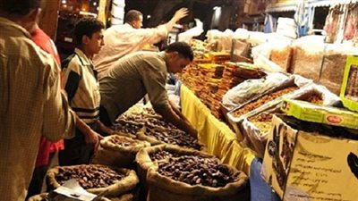 مباحث التموين تضبط 2 طن 