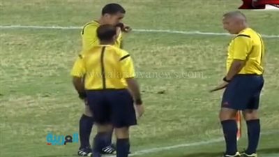بالفيديو.. إصابة الحكم المساعد في مباراة سموحة والداخلية