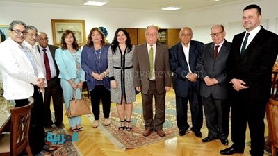 وزير الثقافة: الجوائز الأدبية تتزين بالقامات المصرية