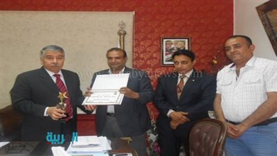 إئتلاف ثوار 30 يونيو يكرم رئيس المعاهد القومية