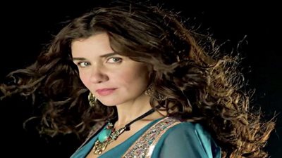 غدًا.. غادة عادل تروج لمسلسل 