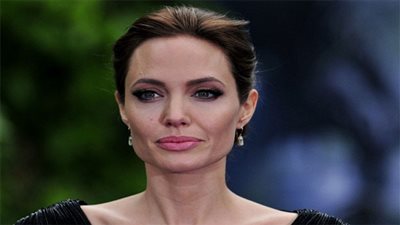 أنجلينا جولي أستاذ زائر بجامعة لندن