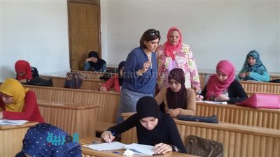 بالصور.. عميدة 