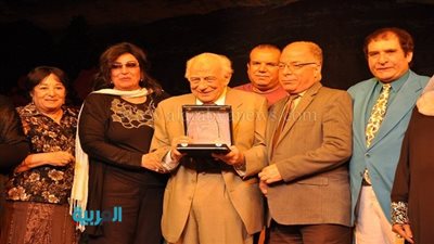 بالصور.. تكريم رشوان توفيق بحضور نجوم الزمن الجميل