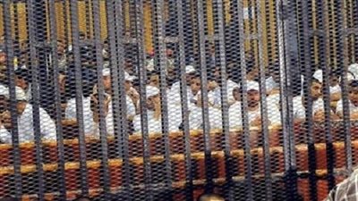 السجن 15 عامًا لـ 10 متهمين في 