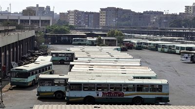 بالفيديو.. رئيس المستقلة للنقل يكشف سر تهالك أتوبيسات الهيئة