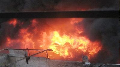 سباك يشعل النيران فى دراجة عامل لخلافات بينهم بحلوان 