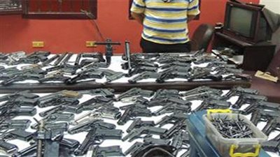 القبض على عامل حوّل منزله إلى ورشة سلاح بقنا