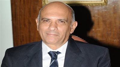 عماد وحيد رئيسًا لبعثة الأهلي بزامبيا