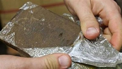 ضبط عاطل بحوزته 15 قطعة حشيش بـ