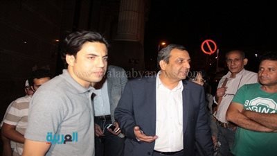 إحالة نقيب الصحفيين للمحاكمة العاجلة بتهمة إيواء عناصر مطلوبة 