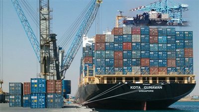 ميناء سفاجا يستقبل 1600 رأس عجول حية 