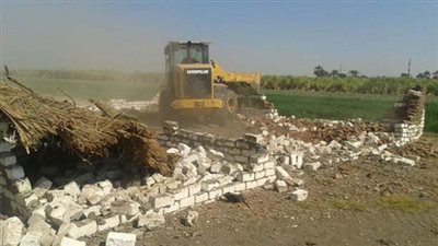 إزالة 45 حالة تعدٍ على أراضٍ زراعية بالقليوبية