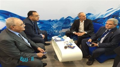 وزير الإسكان يبحث تنفيذ 