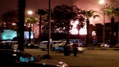 بالصور.. اندلاع حريق هائل بجوار أكاديمية الفنون بالهرم
