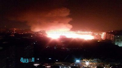 بالصور.. الدفع بـ 40 سيارة إطفاء للسيطرة على حريق الهرم