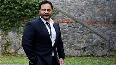 عاصي الحلاني ينشر صورة بجوار 