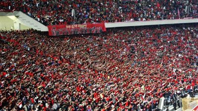 عضو الأهلي يشيد بمبادرة السيسي لعودة الجمهور للمدرجات