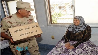  بالصور.. القوات المسلحة توزع مليون ونصف حصة غذائية على المواطنين 
