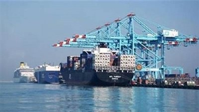موانئ السويس تستقبل 18 ألف طن بوتاجاز وزيوت نخيل 