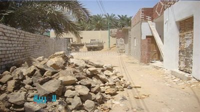 حملة لرفع الإشغالات والمخلفات بثلاث قرى في الواحات 