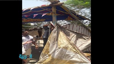 إزالة 3 شوادر مخالفة بحي الزيتون 