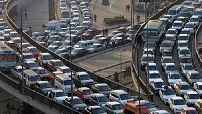 شلل مروري أعلى كوبري أكتوبر بسبب تصادم 3 سيارات