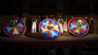 اليوم.. عرض التنورة التراثية بوكالة 