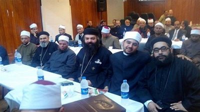 بدء توافد الشخصيات العامة على إفطار 